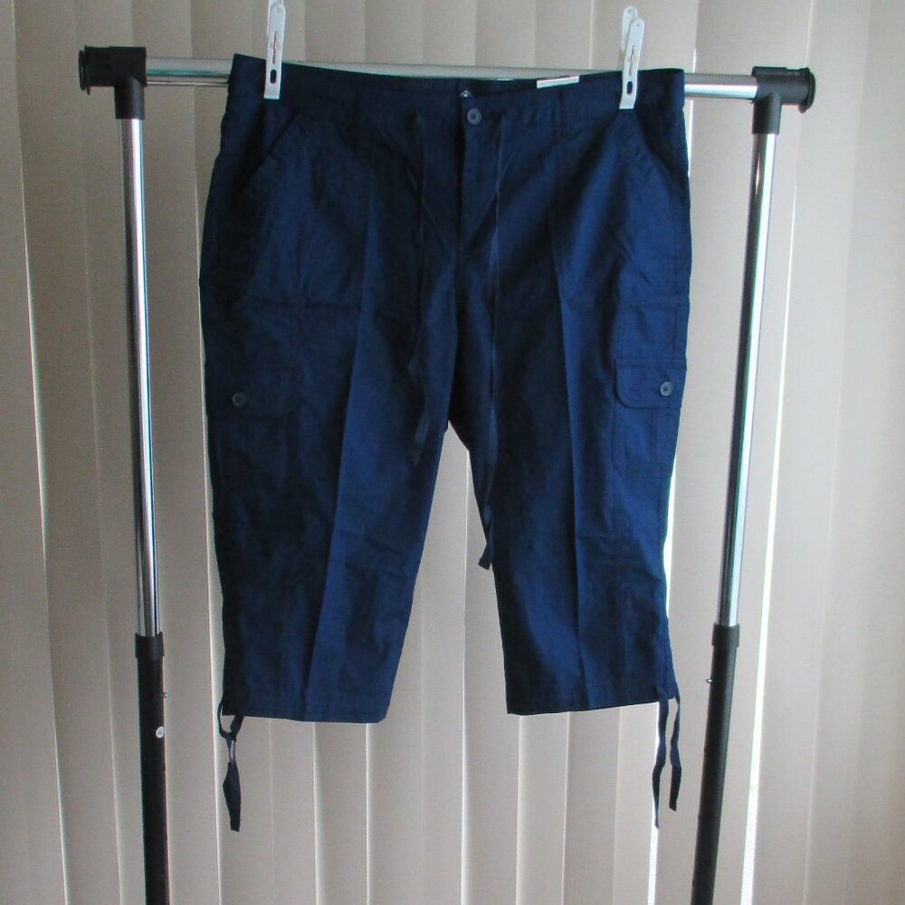 NEW St Johns Bay Cargo Capri Pants 20W Plus - bright navy
